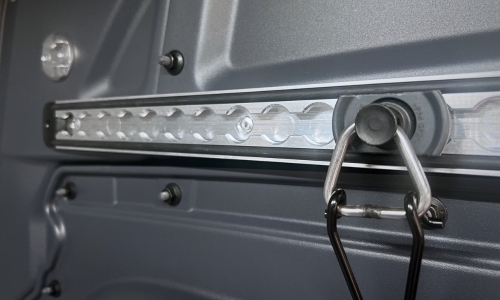 airlineschiene-im-transporter