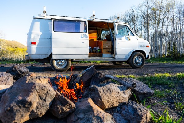 van-6655168_1280