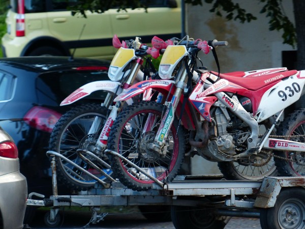 motocross-g89e6a3705_1920